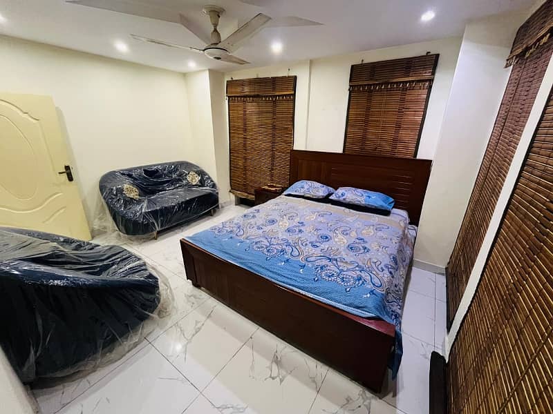 1BED FURNISHED APORTMENT IS AVAILABLE FOR SALE IN SECTOR B BAHRIA TOWN LAHORE 1