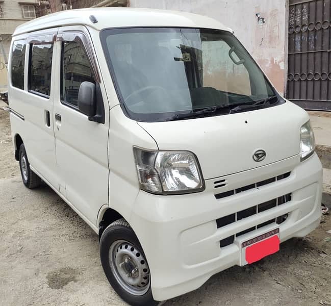 Daihatsu Hijet 2017 1