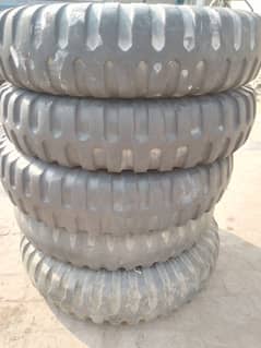 Jeep Gernal tyres  size 700/16