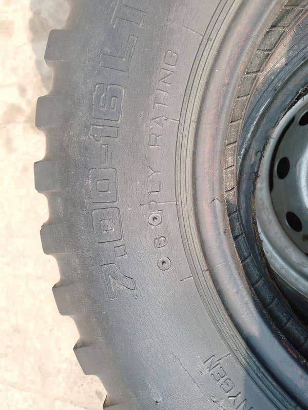 Jeep Gernal tyres  size 700/16 5