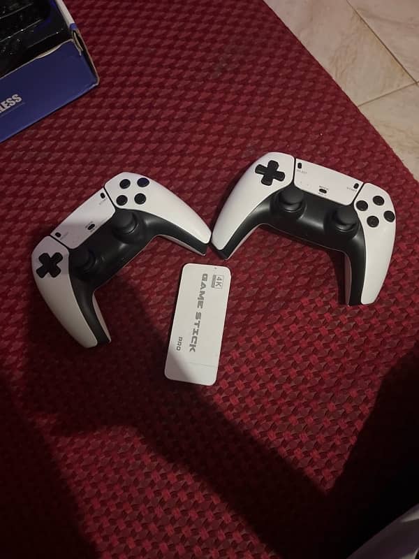 2.4G Wireless game for sale with 2 controller 2