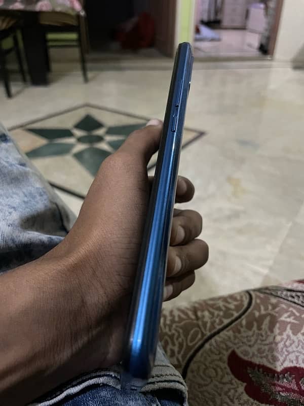 Infinix hot 10 Play 4/64 3