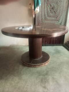 dining table jagah ki tangi ki waja se sale Kar Rahe 03134342831