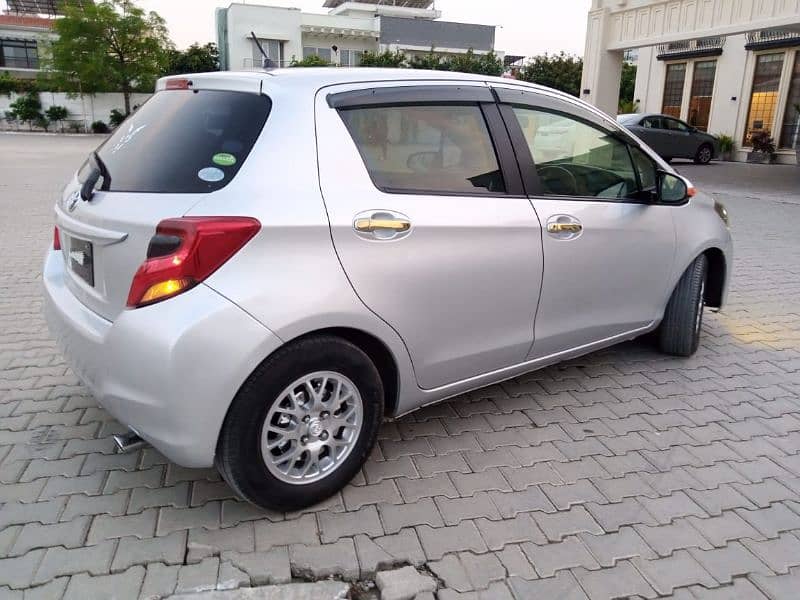 Toyota Vitz 5