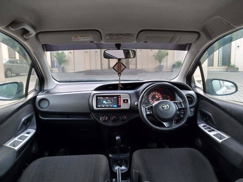 Toyota Vitz 15