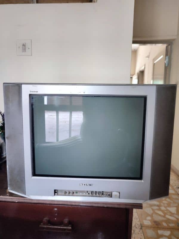 Sony Trinitron 21" 0