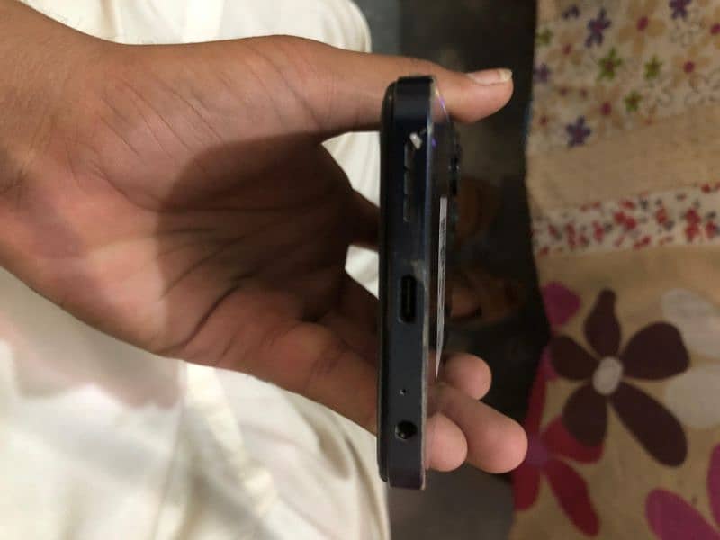 Infinix hot 30i 8+8/128gb lush condition 6