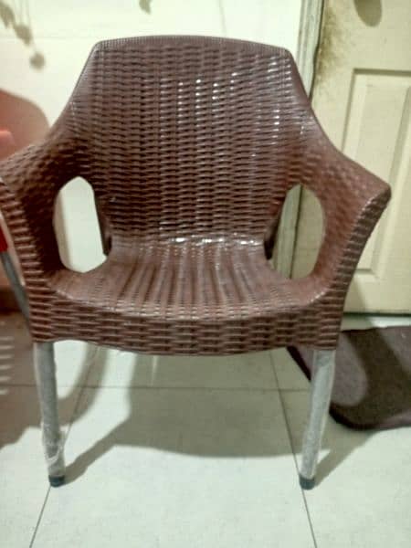 Plastic Chairs 5 8