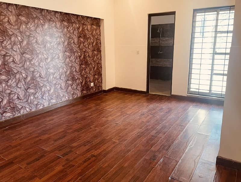 10 Marla Full House For Rent In DHA Phase 5,Block K, Lahore. 8