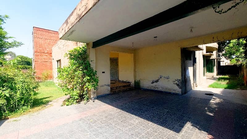 49 Marla Corner Plus Main Boulevard House For Sale Available In DHA Defense B Block Phase 1 10