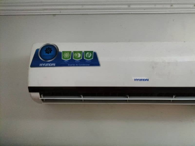 Ac for sale 2,3 seasons used Whatsapp 03414040696 1