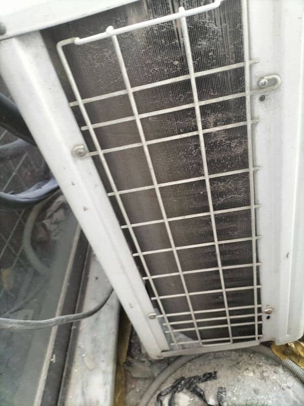 Ac for sale 2,3 seasons used Whatsapp 03414040696 9