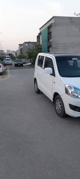 Suzuki Wagon R 2019 13