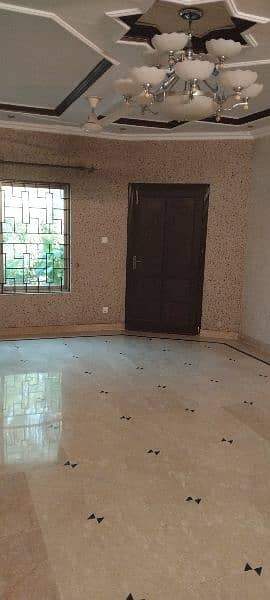 10 marla ground portion available for rent in Gulraiz phase 2 7