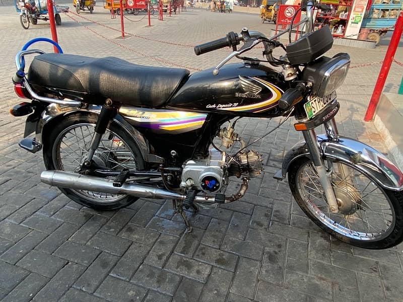 Honda CD 70 2015 Model Good Condition 3