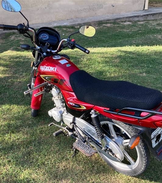 Suzuki GD 110s 2022 model All punjab registered 6