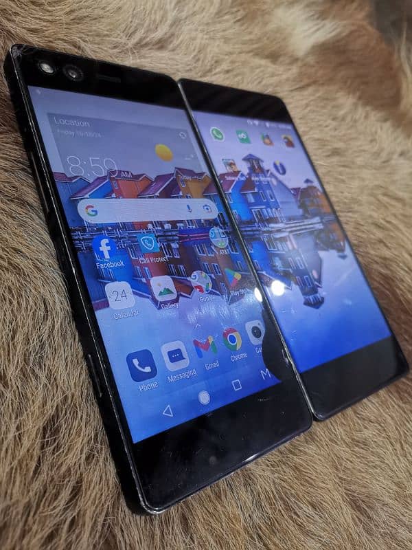 ZTE Axon M Foldable 1