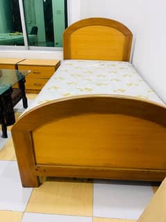 InterWood’s single beds with side table & matr 03225909999 0