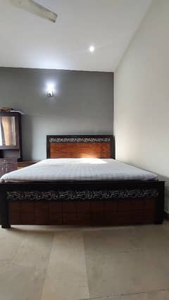 King Sized Bed For Sale