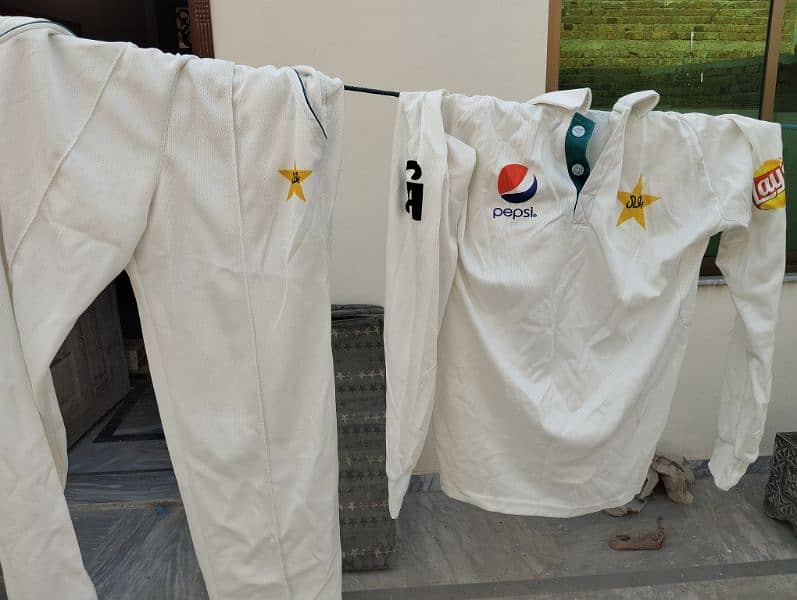 COMPLETE CRICKET KIT 5