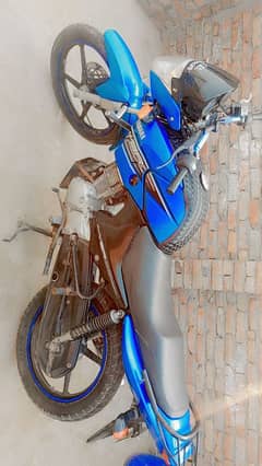 YBR in Blue Color for sale in jaranwala city Modify in Sports mode