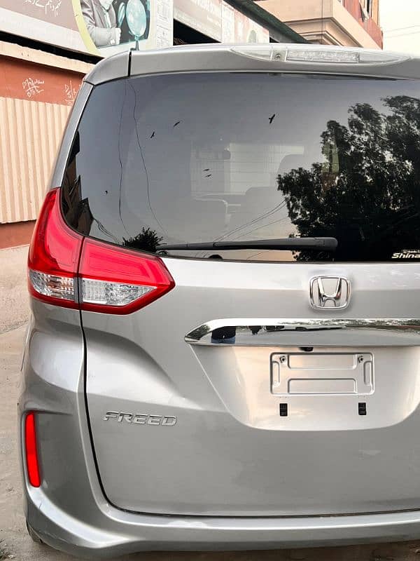 Honda Freed 2018 4