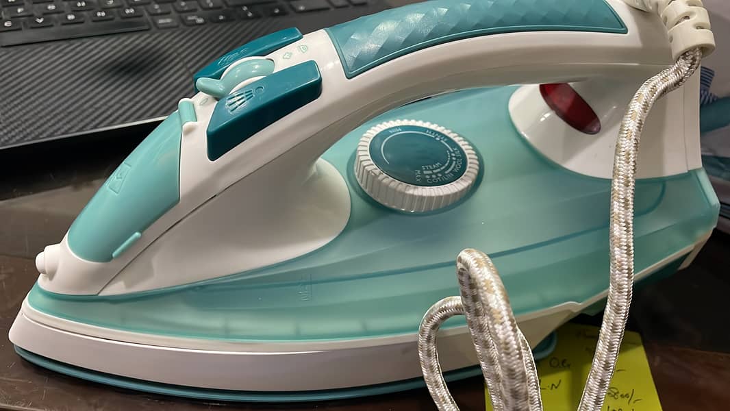 Kenwood steam iron O32I-4495I44 , O3IO-76O6IOO 5