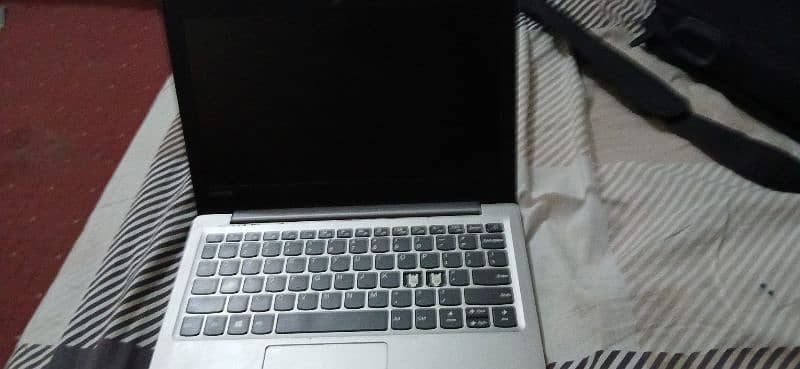 LENOVO LAPTOP INTEL CELERON 1