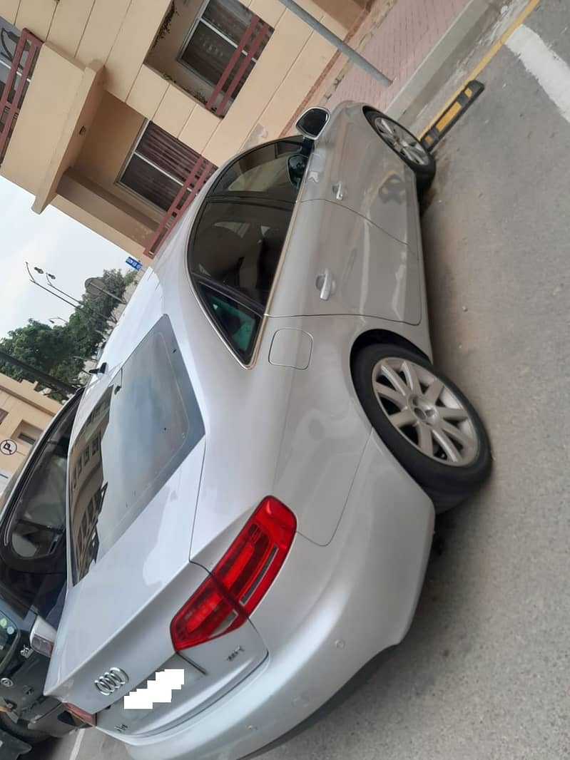 Audi A4 2008 1