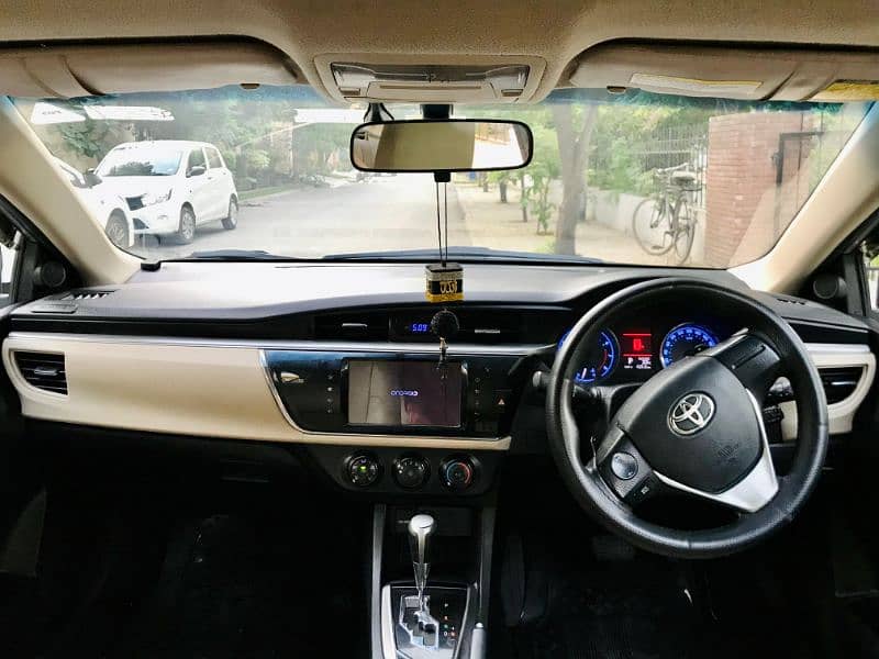 Toyota Altis Grande 2015 4