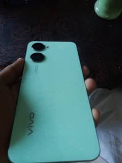 4 /64 GB ram vivo y03 with box and charger 0