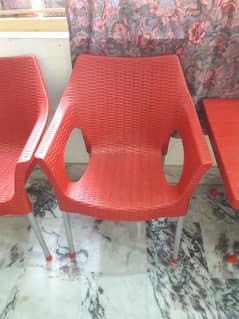 plastic chair set good condition