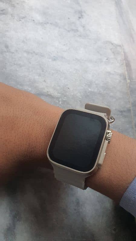 This is a new watch I purchase it last week now I want to sell it 10