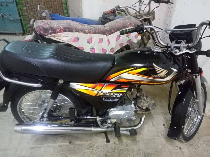 VIP BIKE HN MODEL 2022 HN , KARACHI NO HN, 4