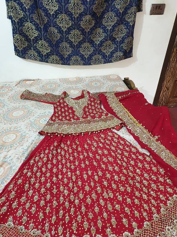 Bridal lehanga//in Red colour Stitched(Comfortable and feels like new) 0