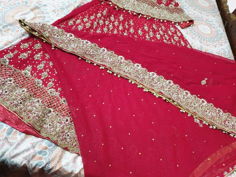 Bridal lehanga//in Red colour Stitched(Comfortable and feels like new) 3