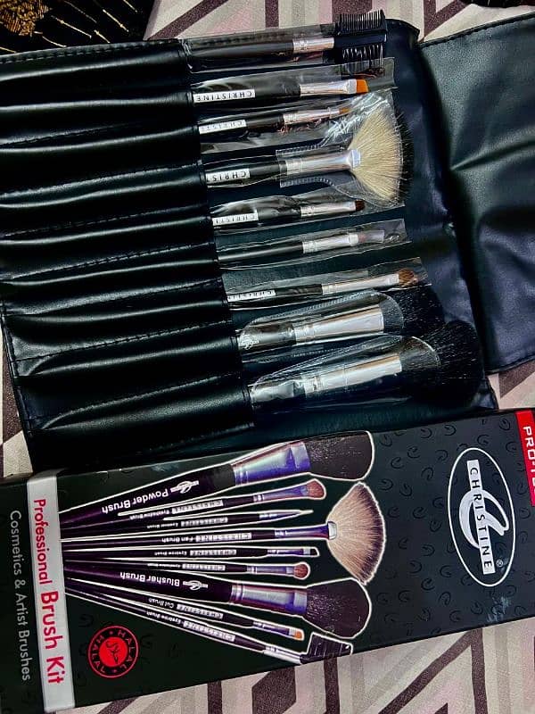 Christine professional brush kit 0