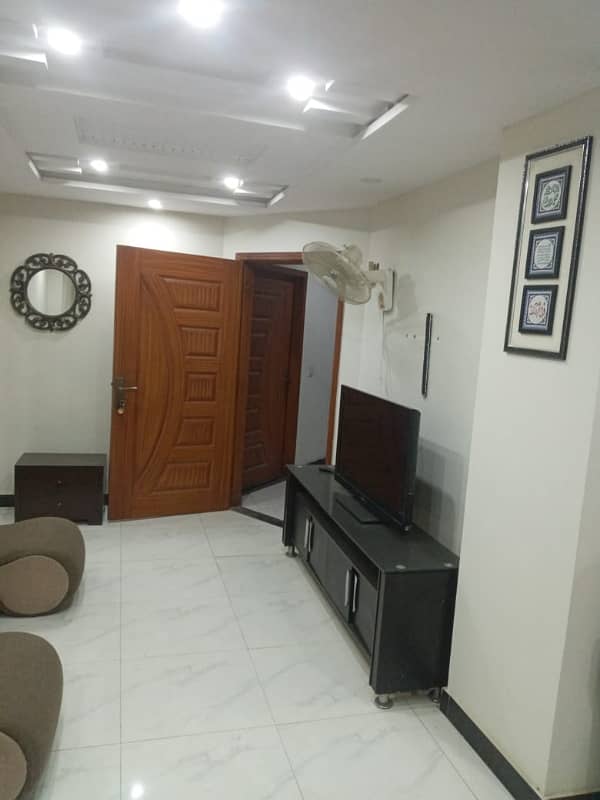 One Bed Flat For Rent In Bahria Town Near To Grand Mosque Full Furnished 1