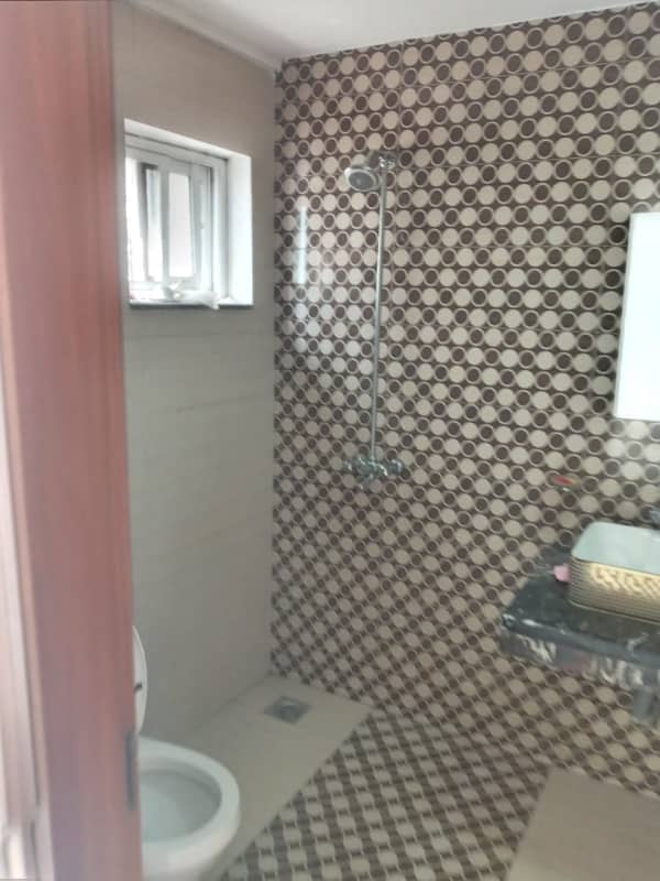 One Bed Flat For Rent In Bahria Town Near To Grand Mosque Full Furnished 4