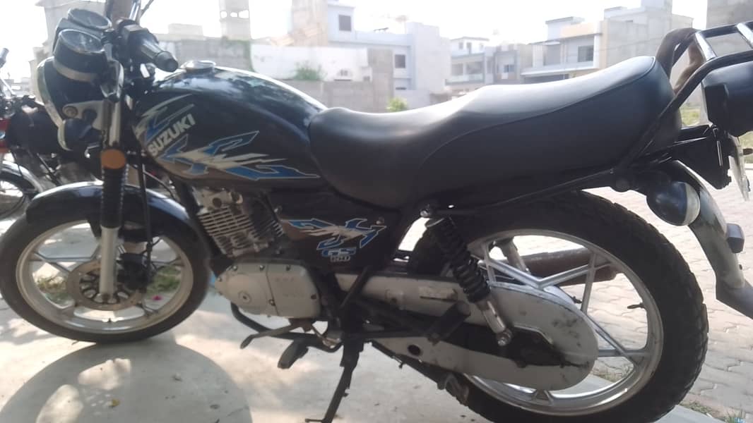 Suzuki GS 150 SE 2022 KHI 1