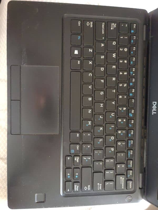 Dell Latitude 5290 3