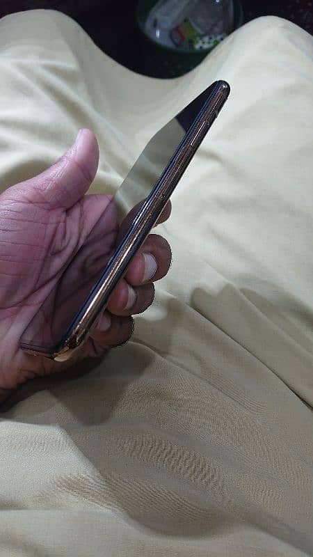 iphone xs max pta 64 gb all ok 7