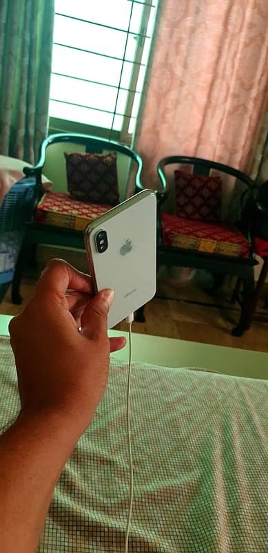 IPhone X 64 GB With Box PTA Approved 8