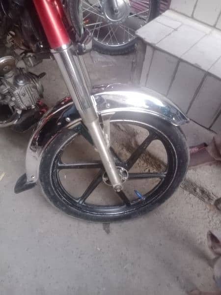 mini ricsh Ghar ka liya uz howa ha prashar brakes ha or safet wala ha 3