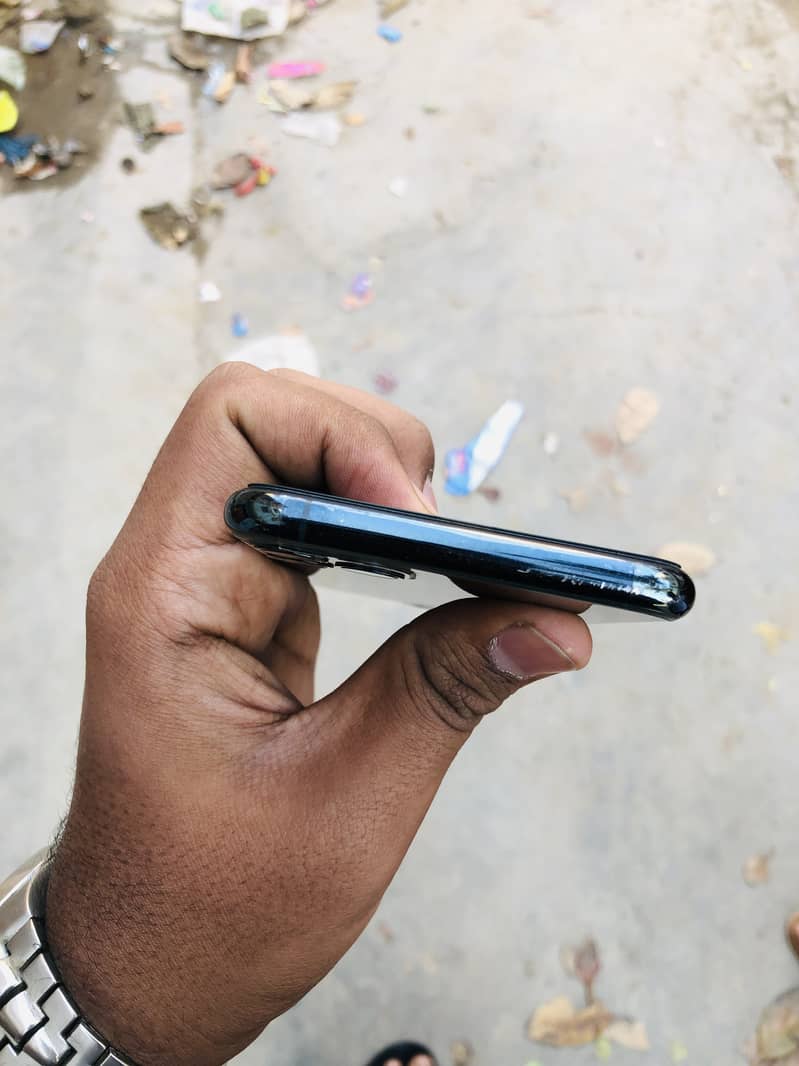 Iphone 11 pro max 64gb non pta factory unlock 4