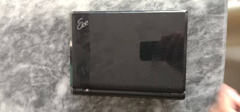 Eee Mini laptop 10/10 4