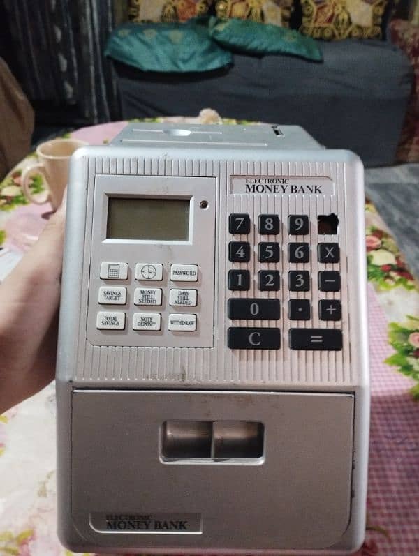 money bank electronic 3