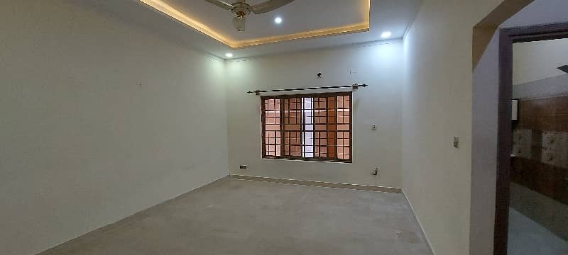 1 Kanal Beautiful Spacious Ground Portion For Rent 5