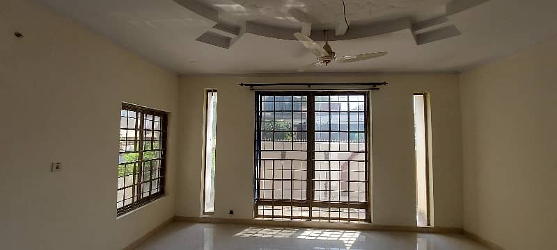 1 Kanal Beautiful Spacious Ground Portion For Rent 12