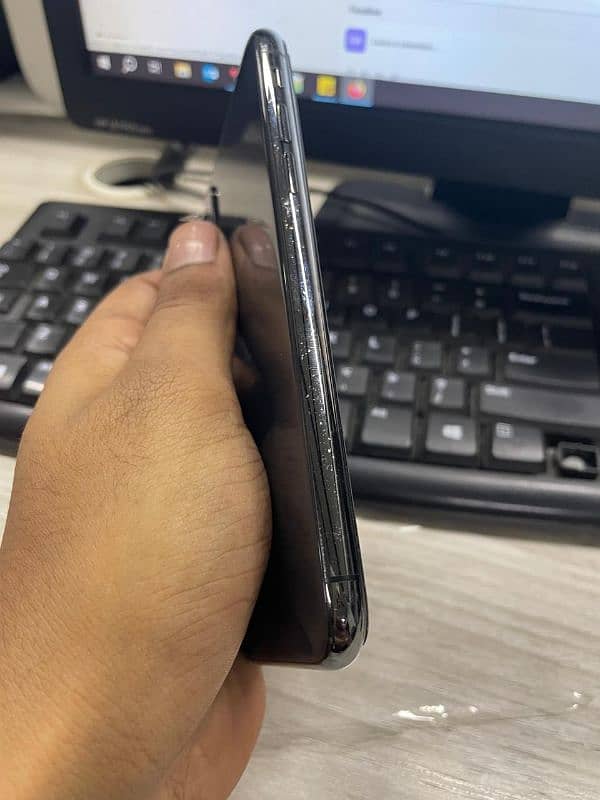 IPhone X Pta Approved 64GB 6